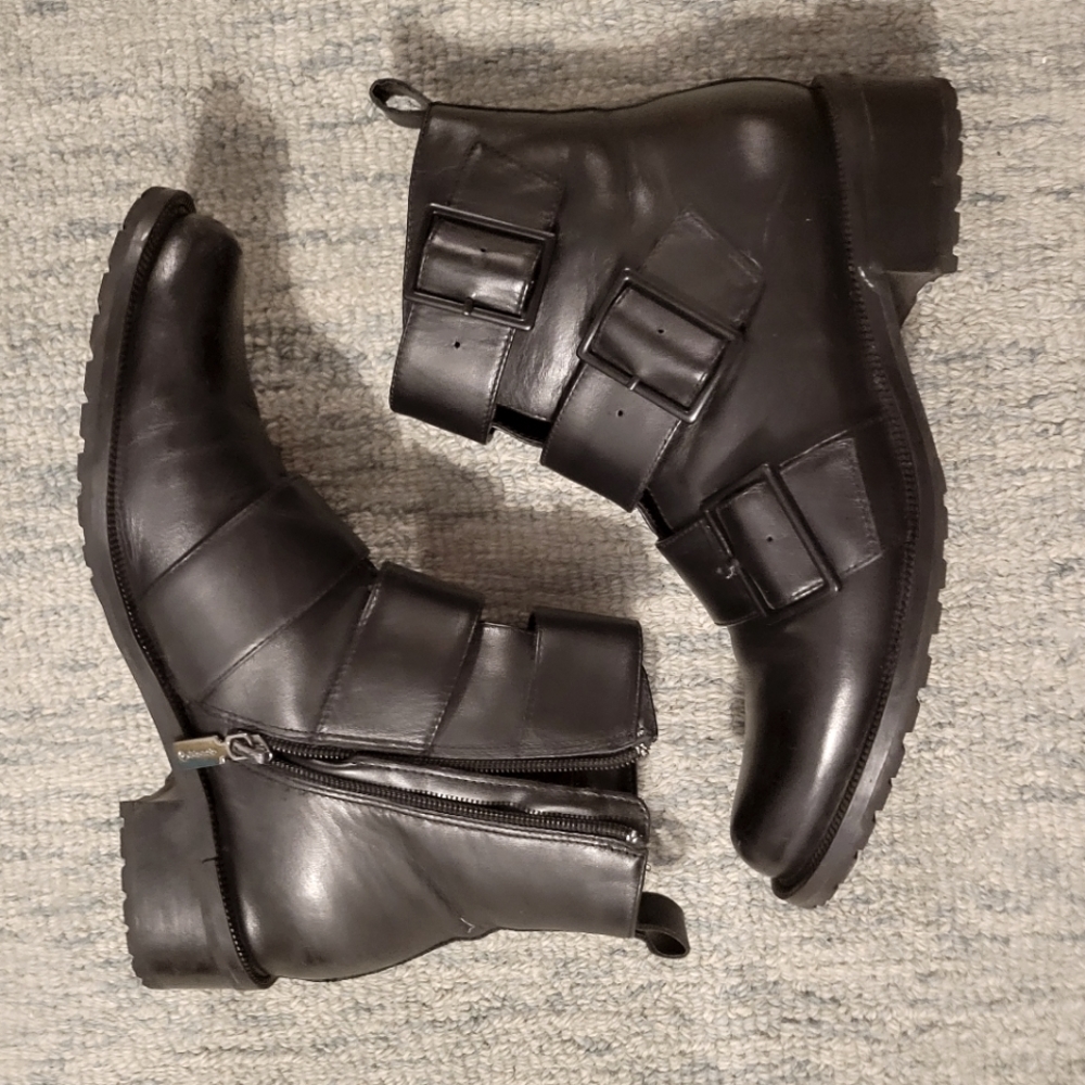 Blondo waterproof black leather over the ankle boots size 8